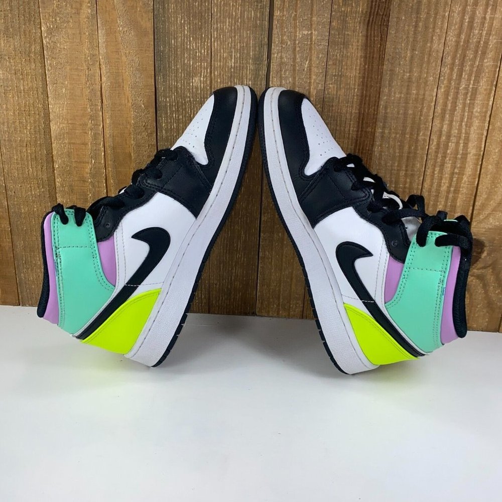 Jordan 1 Mid Pastel Black Toe Womens 6.5 Girls 5Y Green Purple Athletic Shoes - Picture 6 of 11